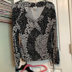 Worthington Black and Gray Fitted Ruched Blouse Size S